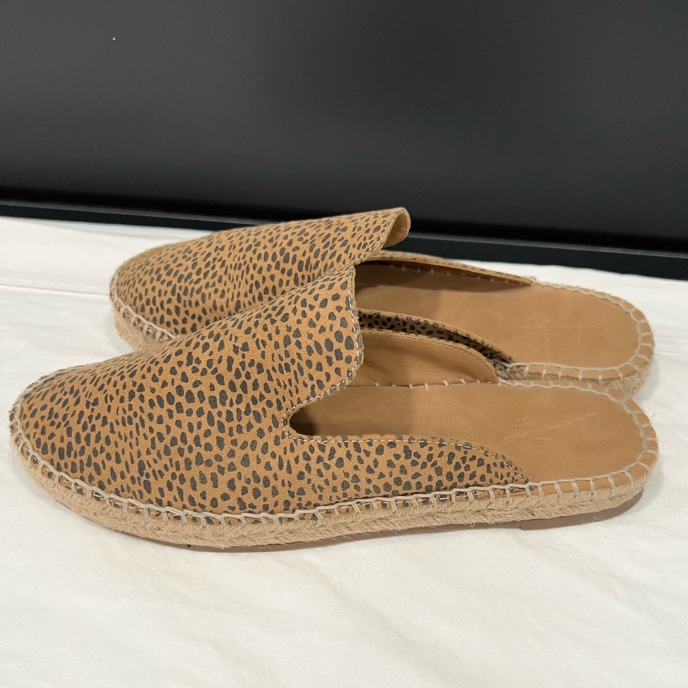 Universal Thread Tan Espadrilles with Slip-On Design